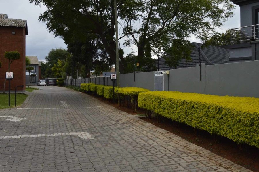 2 Bedroom Property for Sale in Birchleigh Gauteng