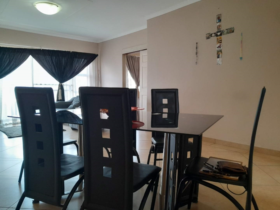 3 Bedroom Property for Sale in Brackendowns Gauteng