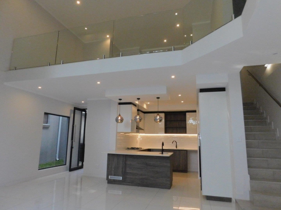 To Let 4 Bedroom Property for Rent in Bryanston Gauteng