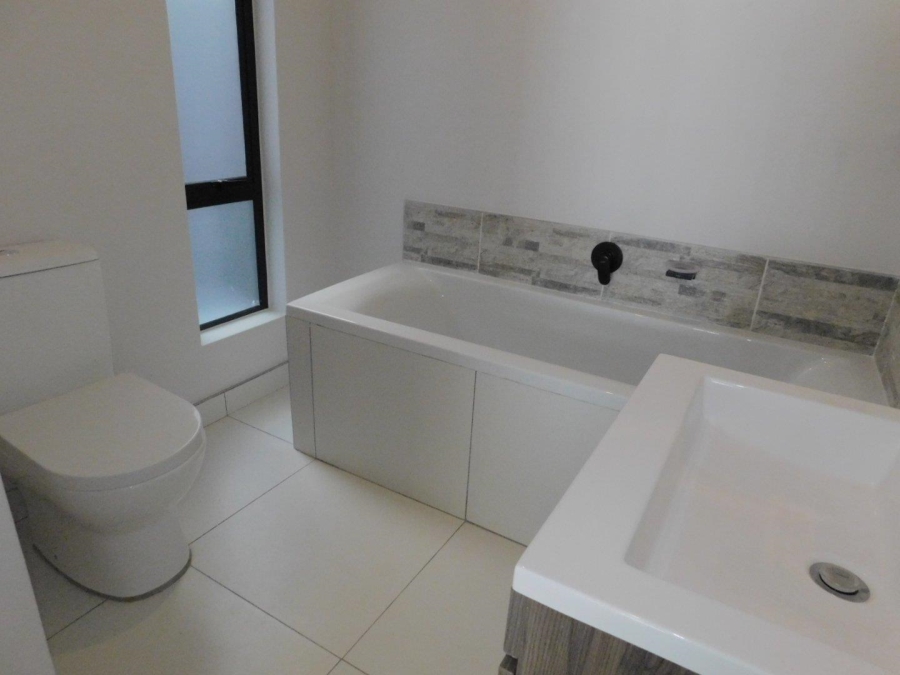 To Let 4 Bedroom Property for Rent in Bryanston Gauteng