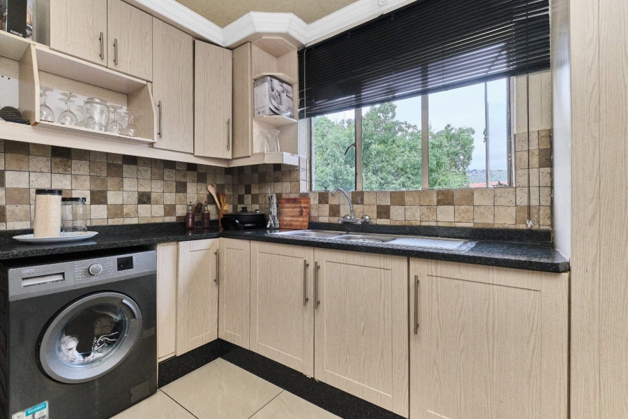 3 Bedroom Property for Sale in Willowbrook Gauteng