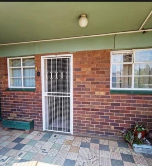 To Let 2 Bedroom Property for Rent in Dawnview Gauteng