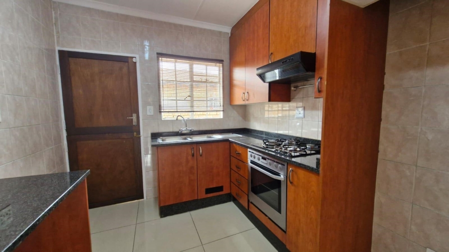 3 Bedroom Property for Sale in New Redruth Gauteng