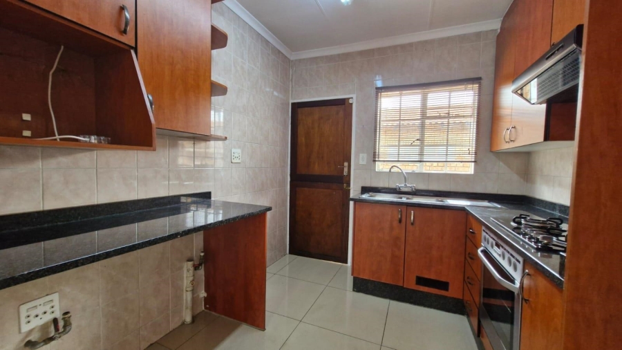 3 Bedroom Property for Sale in New Redruth Gauteng