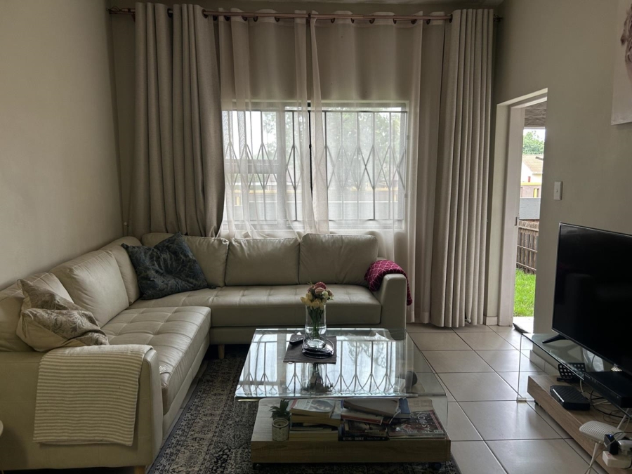 To Let 3 Bedroom Property for Rent in Crystal Park Gauteng