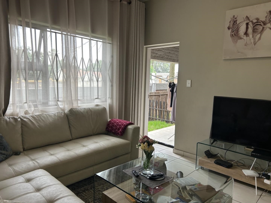 To Let 3 Bedroom Property for Rent in Crystal Park Gauteng