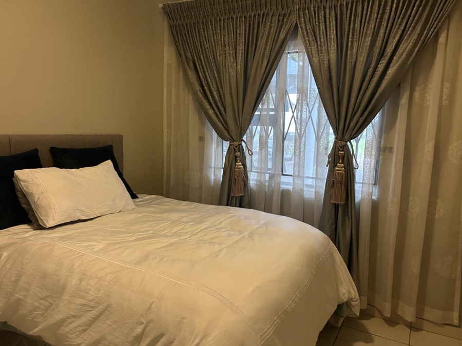 To Let 3 Bedroom Property for Rent in Crystal Park Gauteng