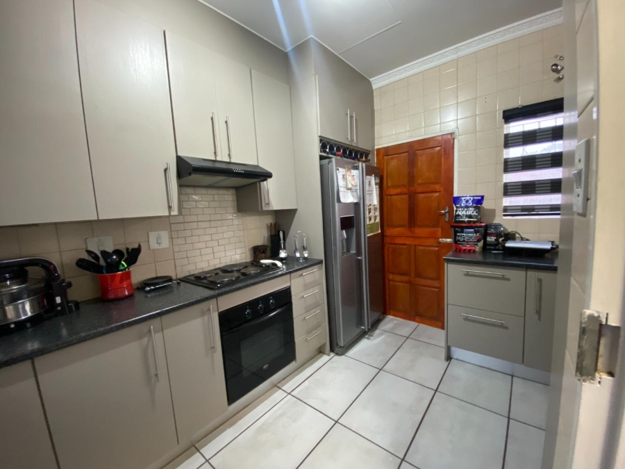 3 Bedroom Property for Sale in Groblerpark Ext 9 Gauteng