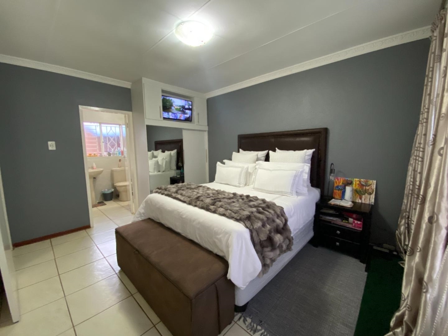 3 Bedroom Property for Sale in Groblerpark Ext 9 Gauteng