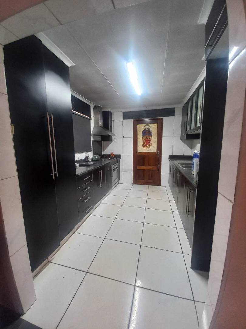 3 Bedroom Property for Sale in Bakerton Gauteng
