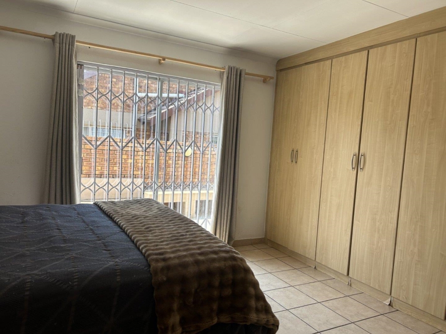 To Let 4 Bedroom Property for Rent in Glen Marais Gauteng