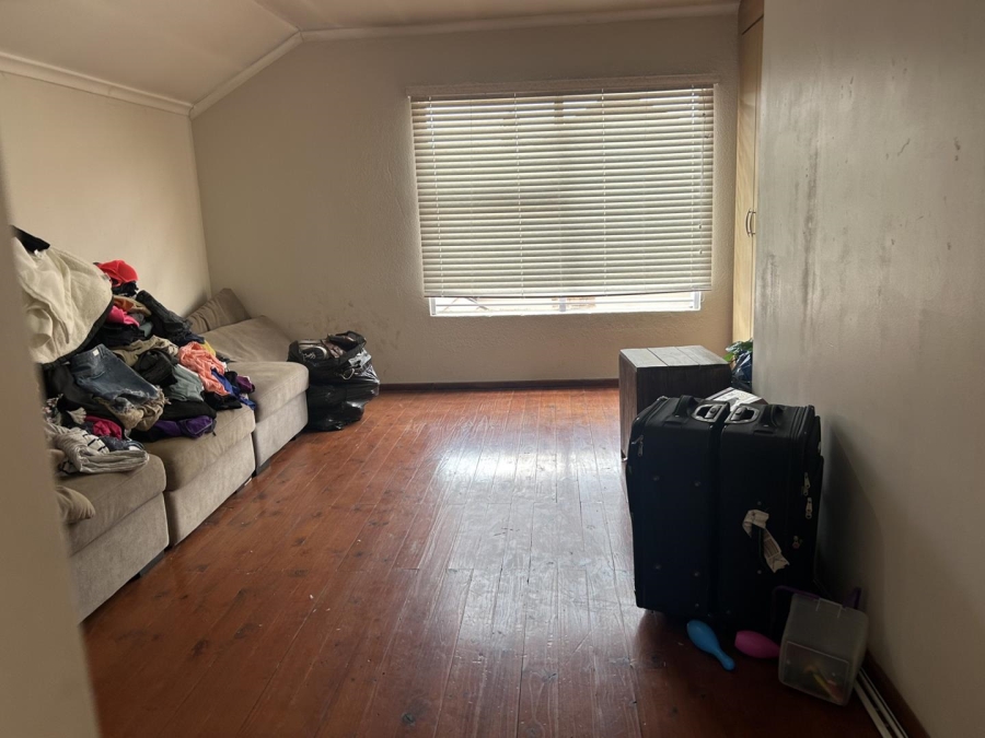 To Let 4 Bedroom Property for Rent in Glen Marais Gauteng