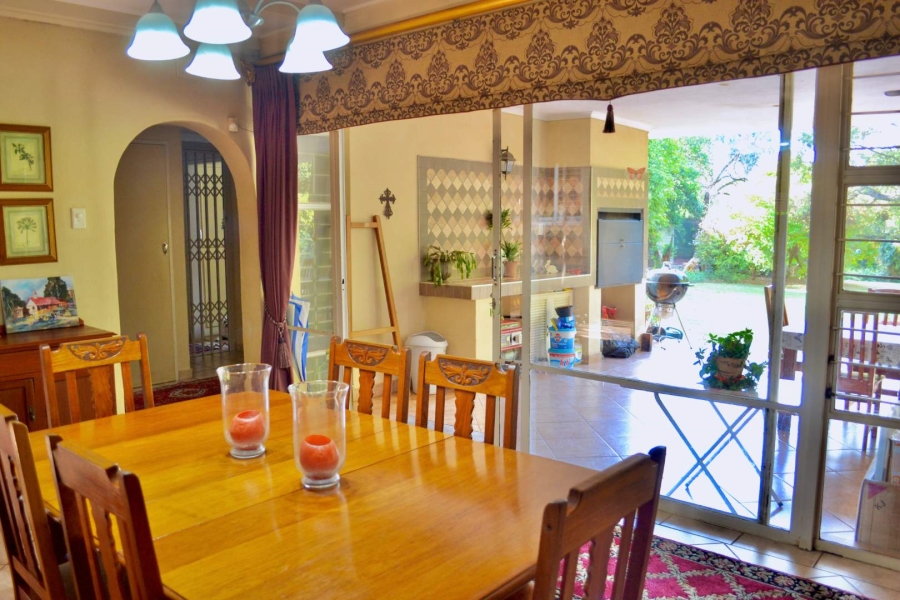 4 Bedroom Property for Sale in Ashlea Gardens Gauteng