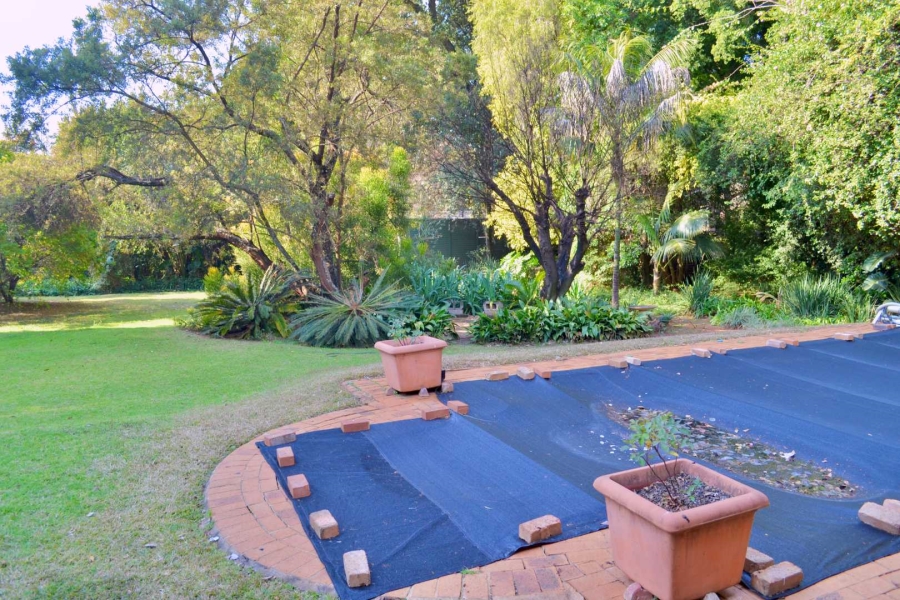 4 Bedroom Property for Sale in Ashlea Gardens Gauteng