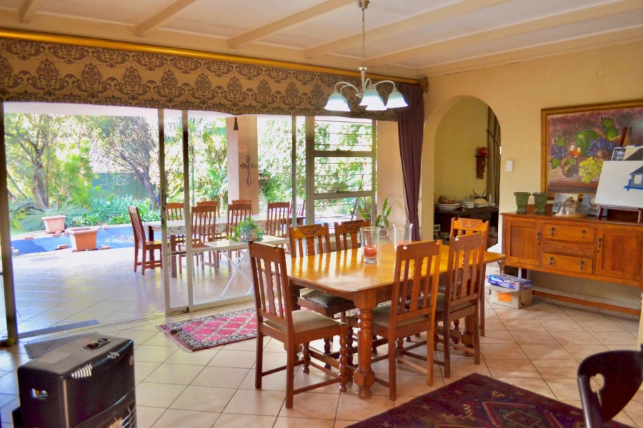 4 Bedroom Property for Sale in Ashlea Gardens Gauteng