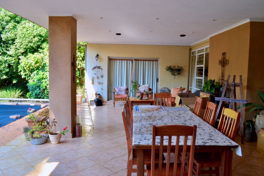 4 Bedroom Property for Sale in Ashlea Gardens Gauteng