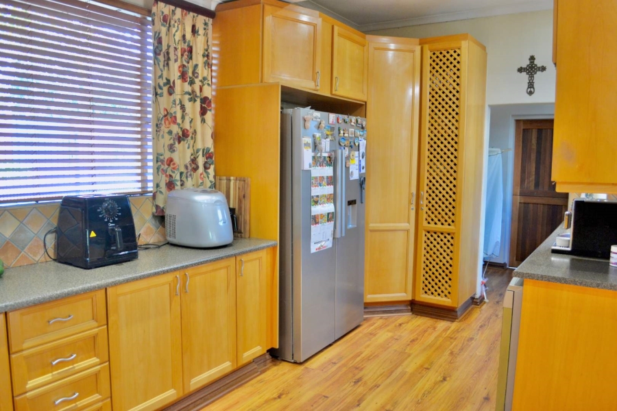 4 Bedroom Property for Sale in Ashlea Gardens Gauteng