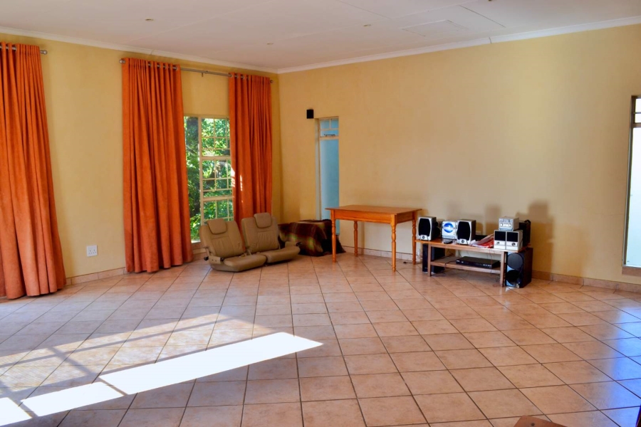 4 Bedroom Property for Sale in Ashlea Gardens Gauteng