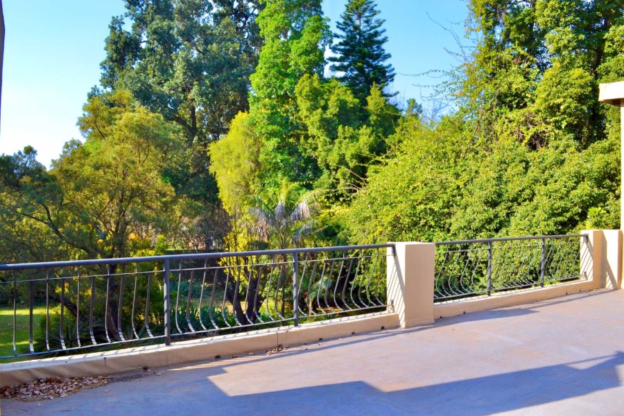 4 Bedroom Property for Sale in Ashlea Gardens Gauteng