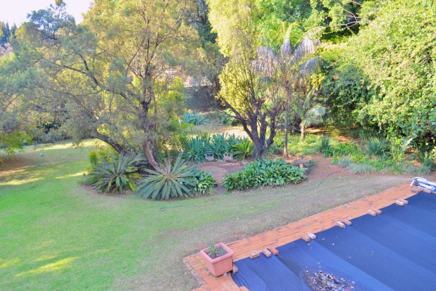 4 Bedroom Property for Sale in Ashlea Gardens Gauteng