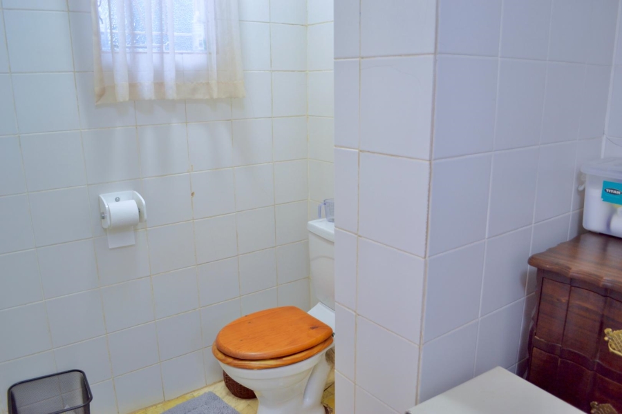 4 Bedroom Property for Sale in Ashlea Gardens Gauteng