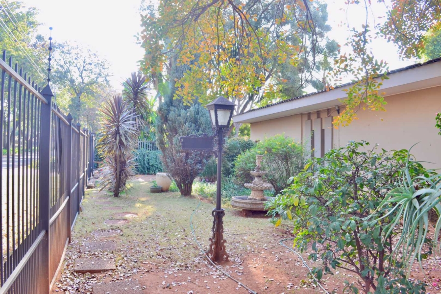 4 Bedroom Property for Sale in Ashlea Gardens Gauteng