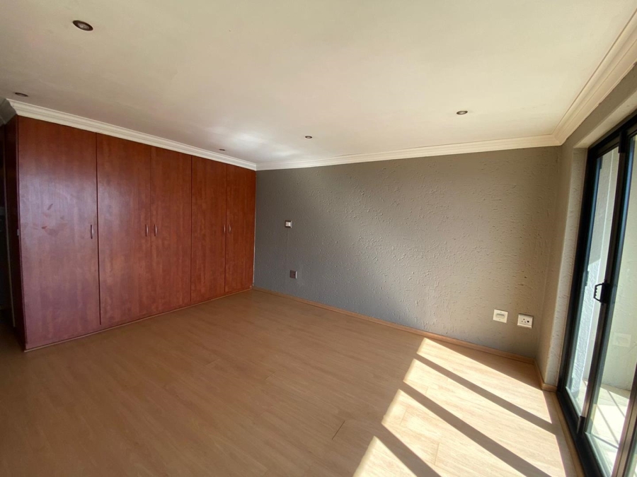 To Let 2 Bedroom Property for Rent in Northcliff Gauteng