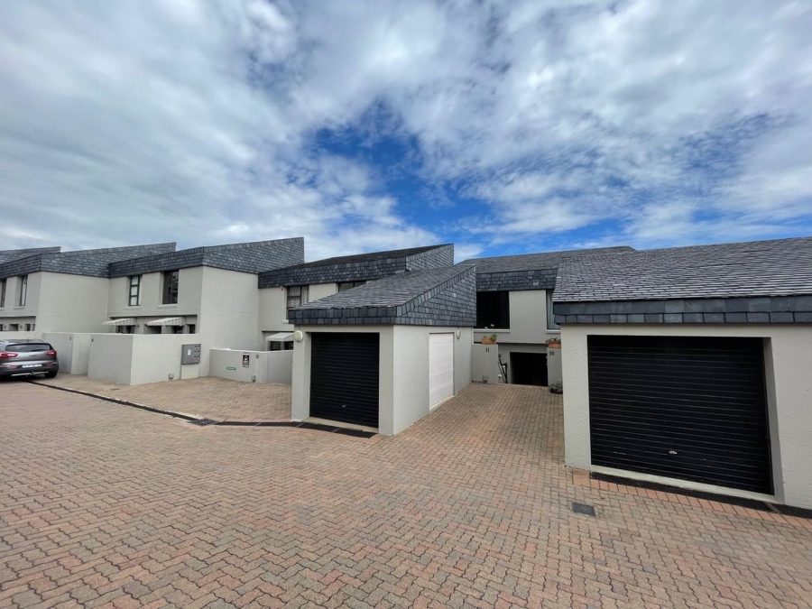 To Let 2 Bedroom Property for Rent in Northcliff Gauteng