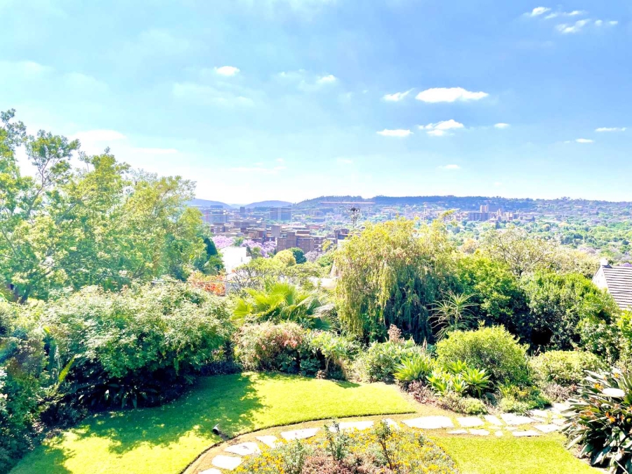 6 Bedroom Property for Sale in Muckleneuk Gauteng