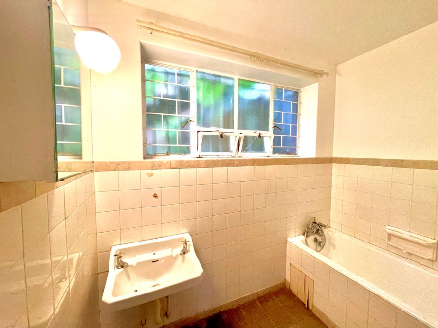 6 Bedroom Property for Sale in Muckleneuk Gauteng