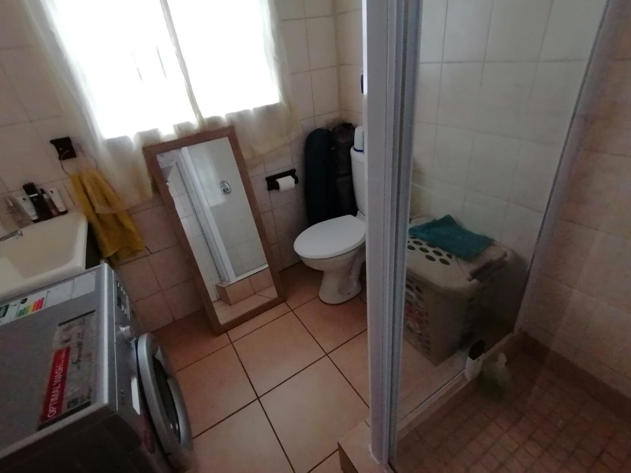 To Let 1 Bedroom Property for Rent in Bromhof Gauteng