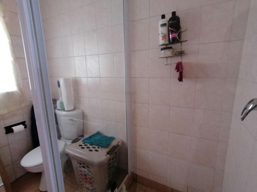 To Let 1 Bedroom Property for Rent in Bromhof Gauteng