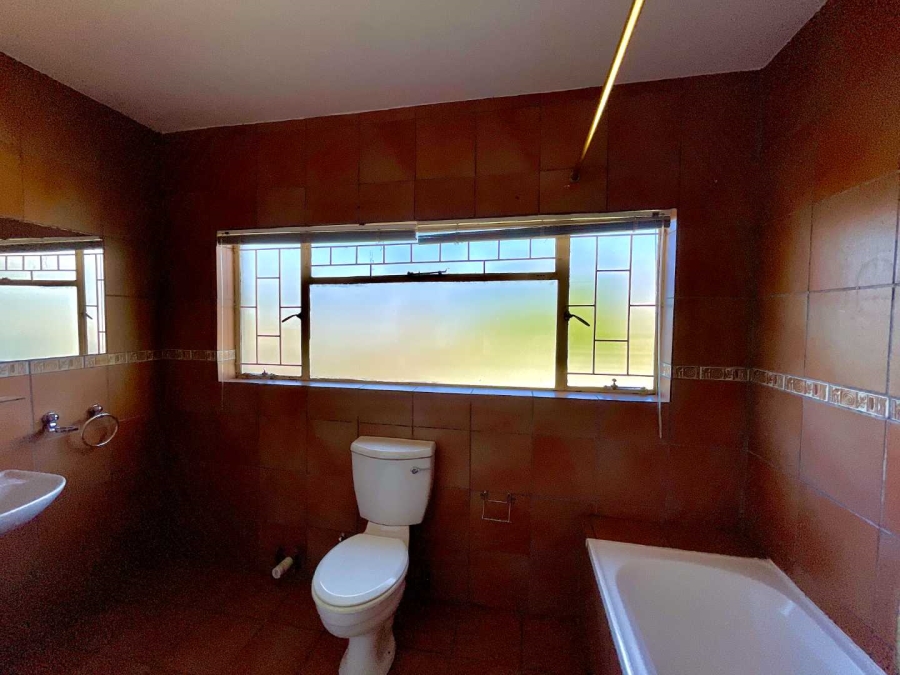 7 Bedroom Property for Sale in Lukasrand Gauteng