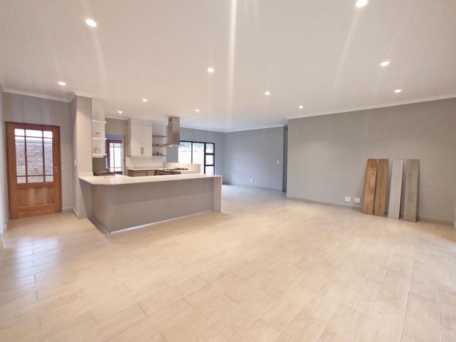 To Let 4 Bedroom Property for Rent in Allens Nek Gauteng