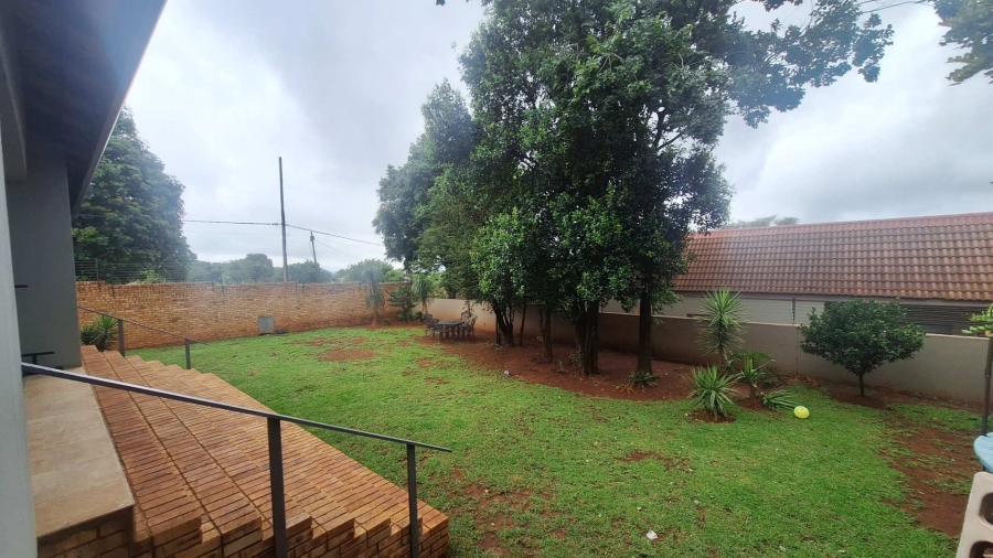 To Let 4 Bedroom Property for Rent in Allens Nek Gauteng