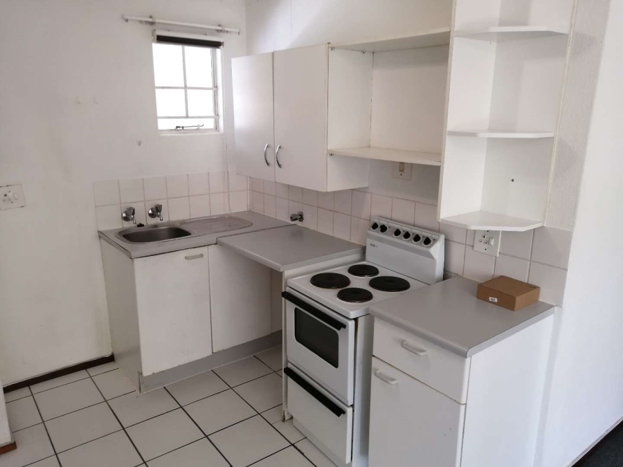 To Let 2 Bedroom Property for Rent in Groenkloof Gauteng