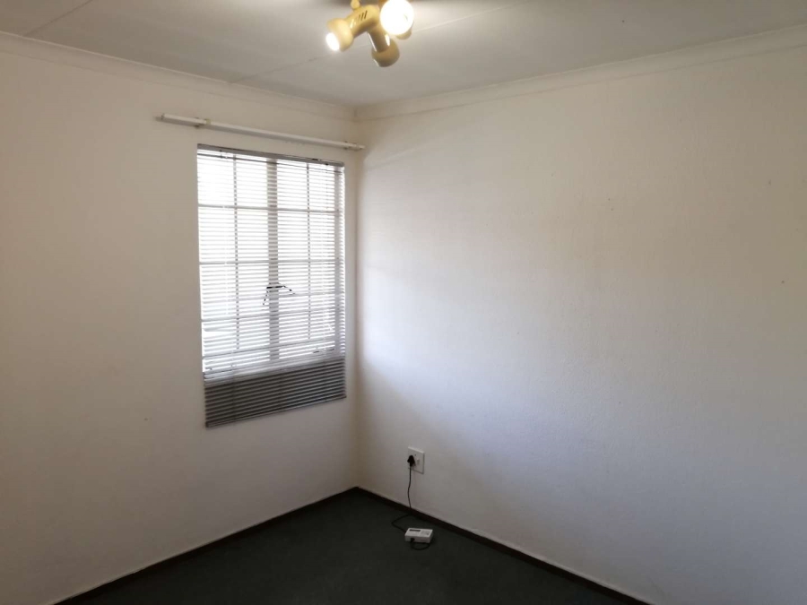 To Let 2 Bedroom Property for Rent in Groenkloof Gauteng