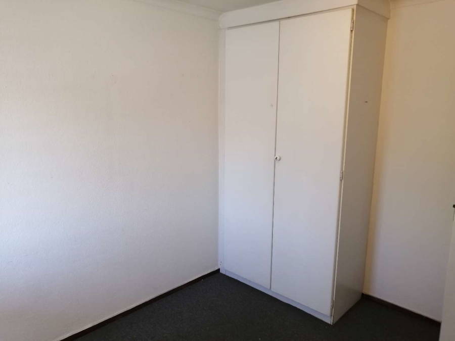 To Let 2 Bedroom Property for Rent in Groenkloof Gauteng