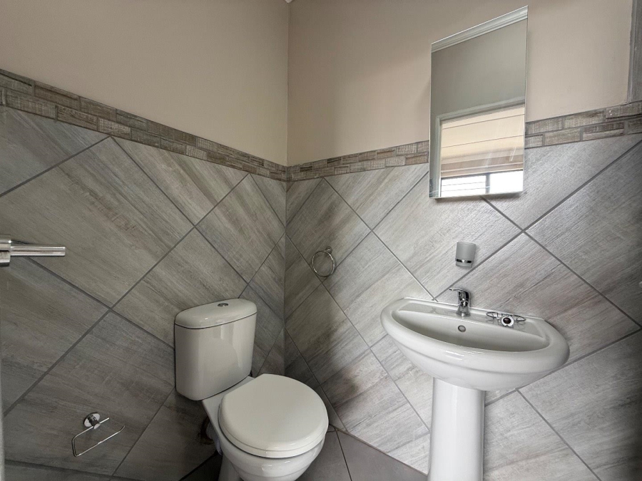 2 Bedroom Property for Sale in New Redruth Gauteng