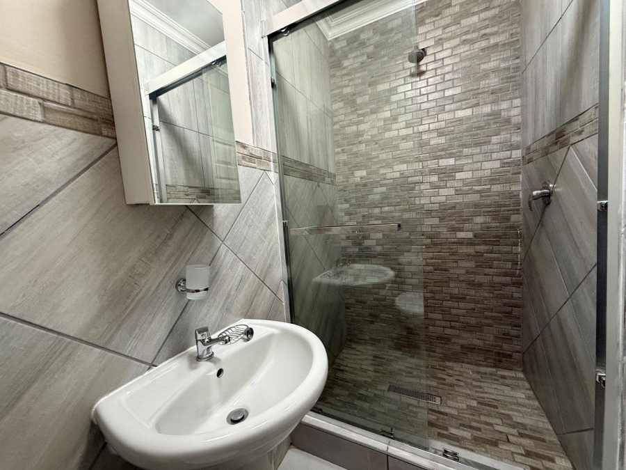 2 Bedroom Property for Sale in New Redruth Gauteng