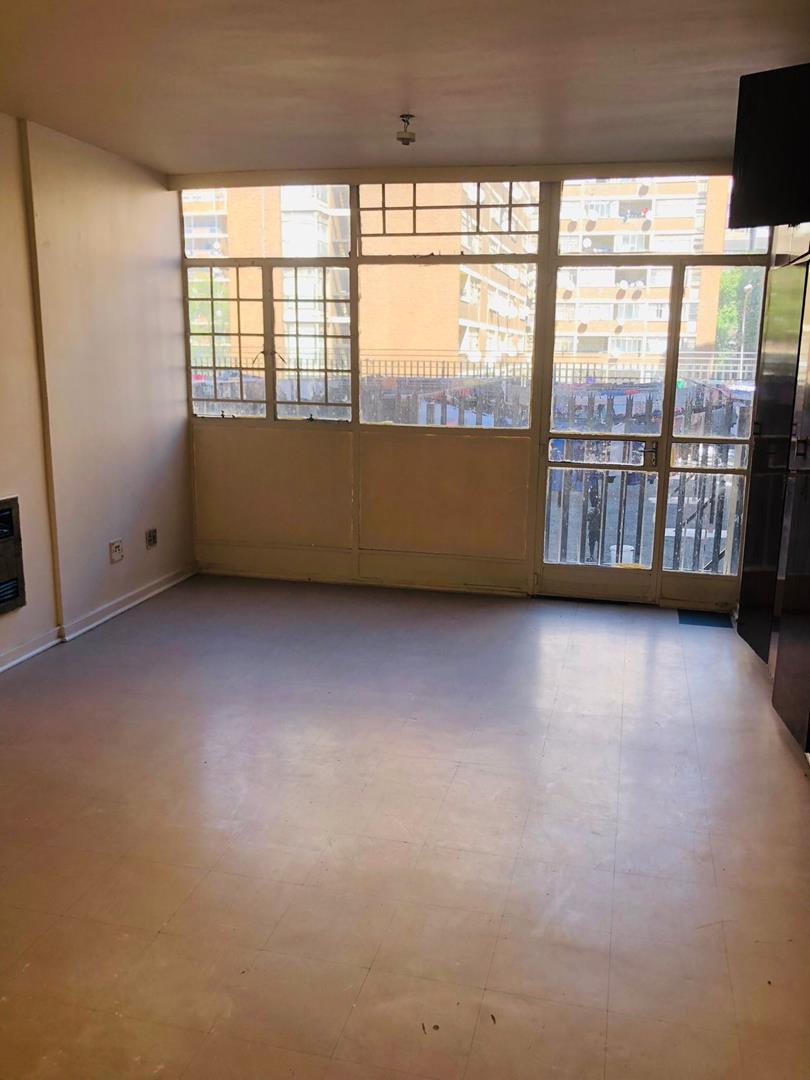 1 Bedroom Property for Sale in Hillbrow Gauteng
