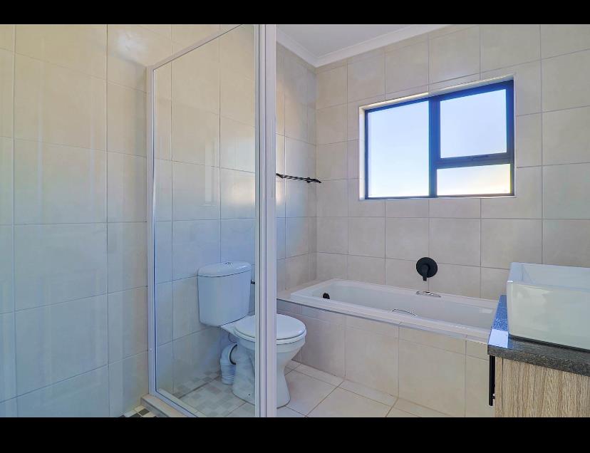 To Let 2 Bedroom Property for Rent in Brackendowns Gauteng