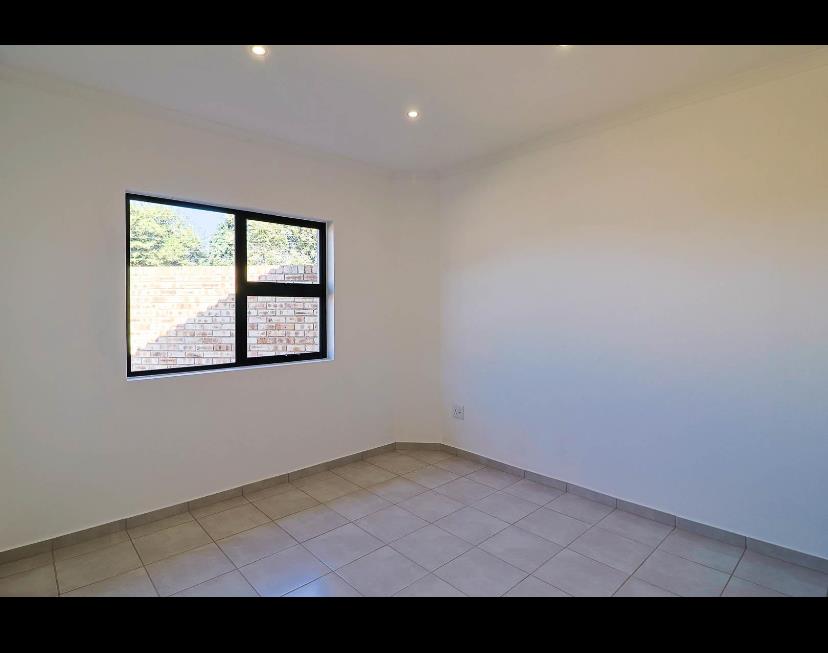 To Let 2 Bedroom Property for Rent in Brackendowns Gauteng