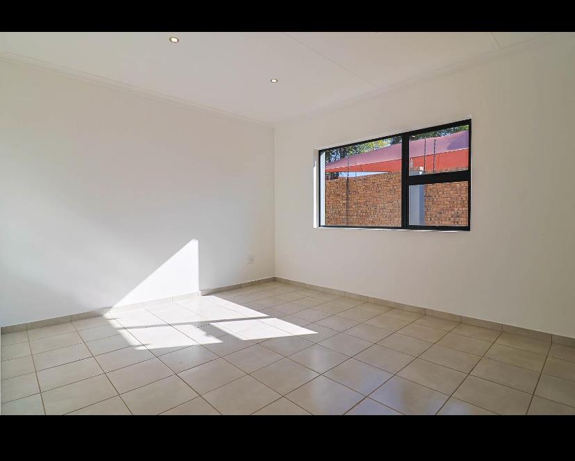 To Let 2 Bedroom Property for Rent in Brackendowns Gauteng