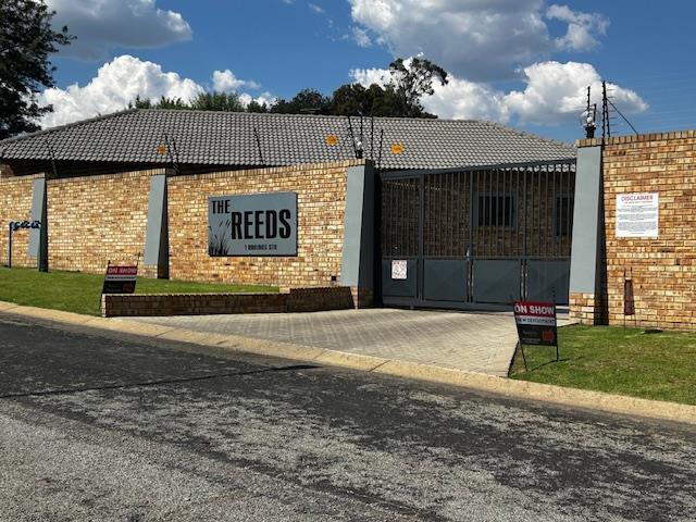 To Let 2 Bedroom Property for Rent in Brackendowns Gauteng