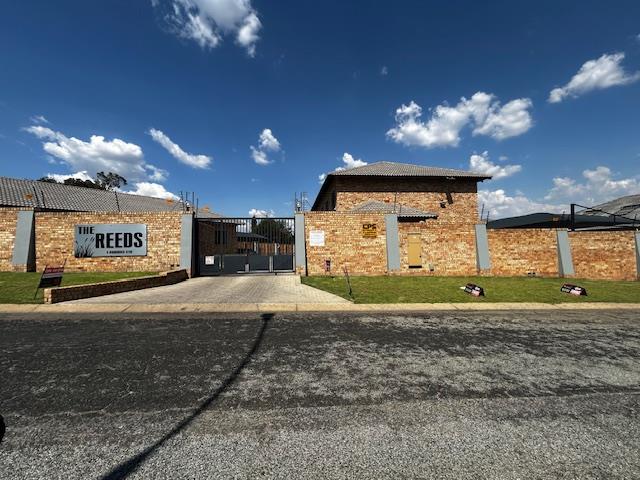 To Let 2 Bedroom Property for Rent in Brackendowns Gauteng