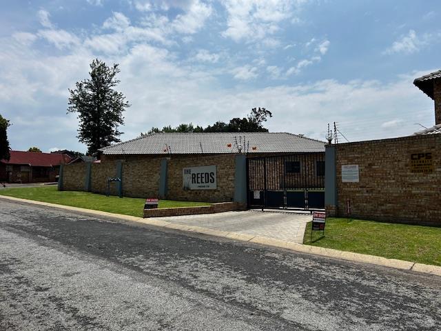 To Let 2 Bedroom Property for Rent in Brackendowns Gauteng