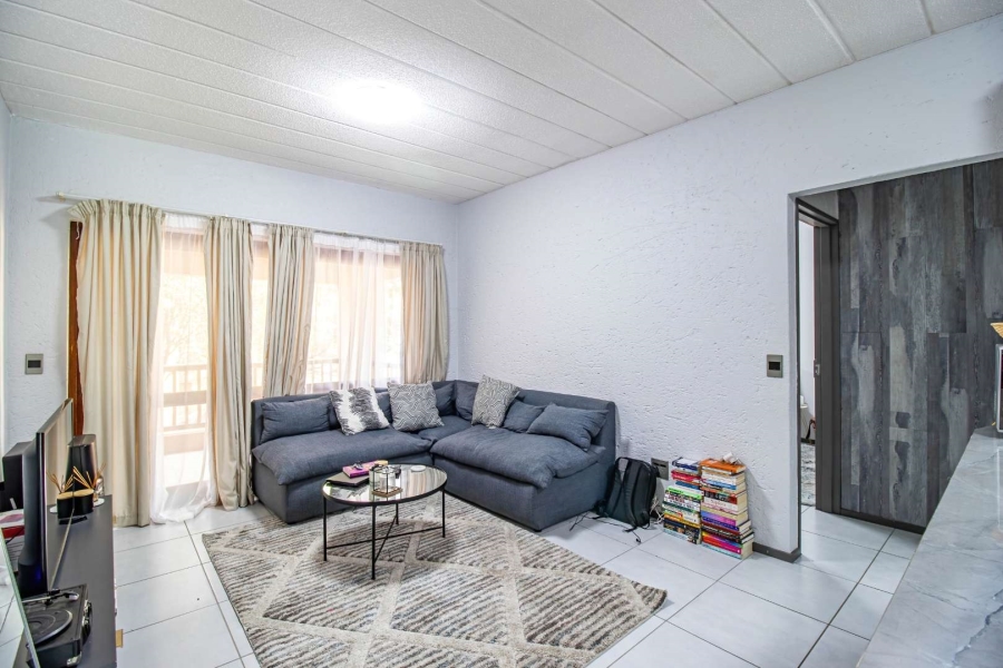 1 Bedroom Property for Sale in Lonehill Gauteng