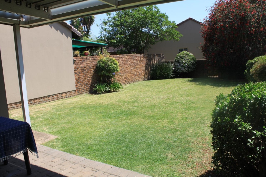 2 Bedroom Property for Sale in Bonaero Park Gauteng