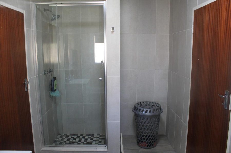 2 Bedroom Property for Sale in Bonaero Park Gauteng